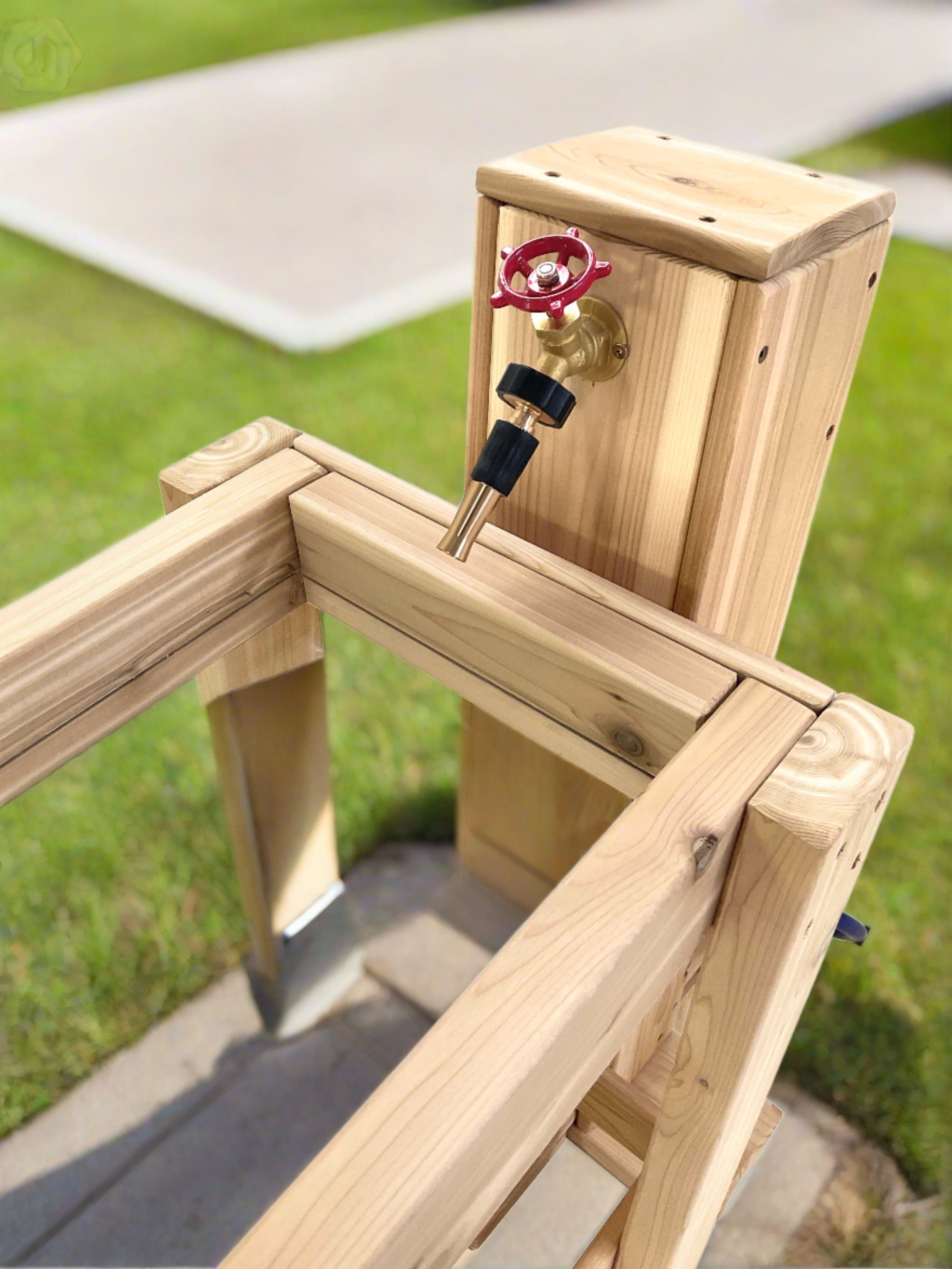 Cedar Water Dispenser - louisekool