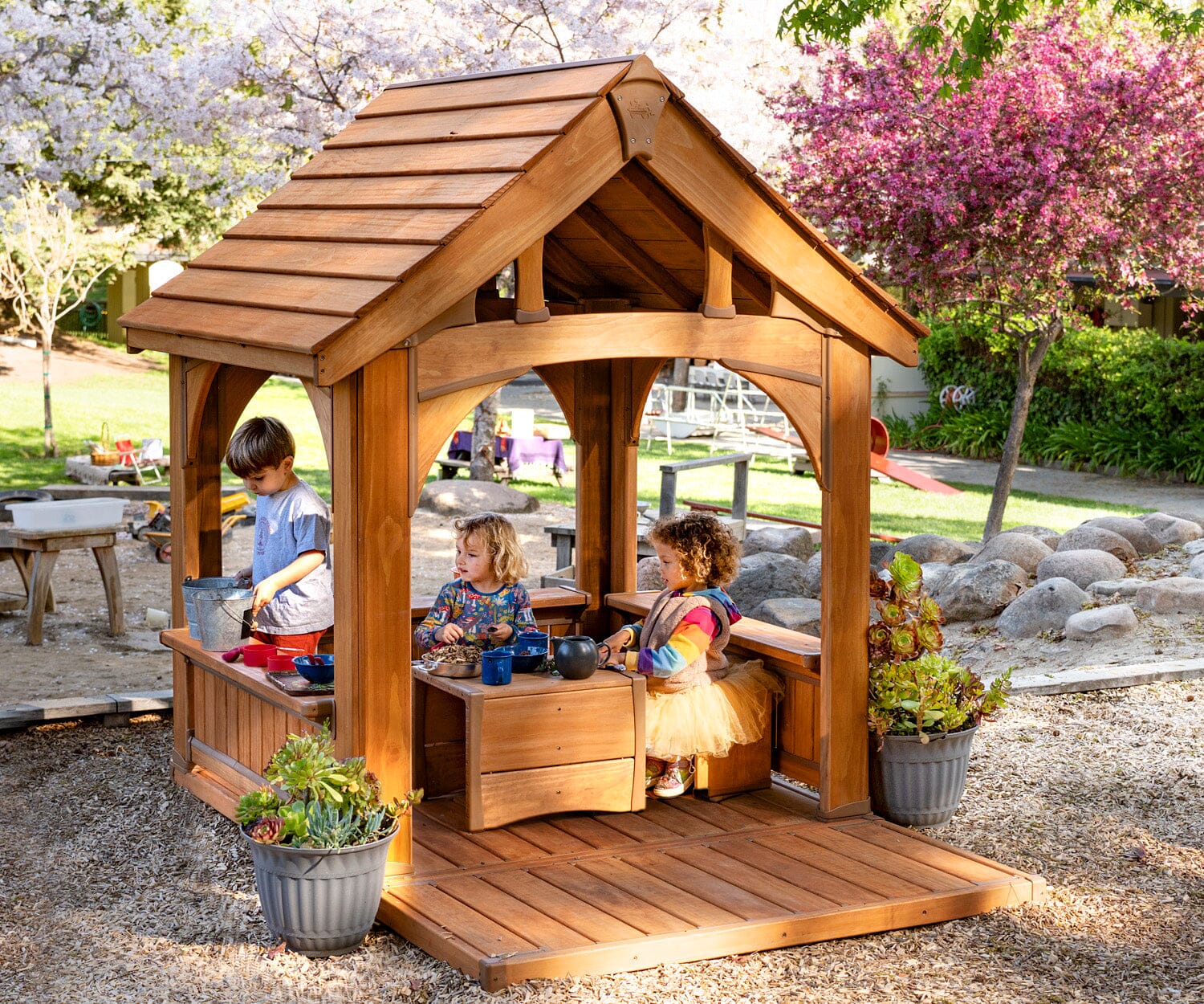 Outlast Playhouse and Cube Furniture Set - louisekool