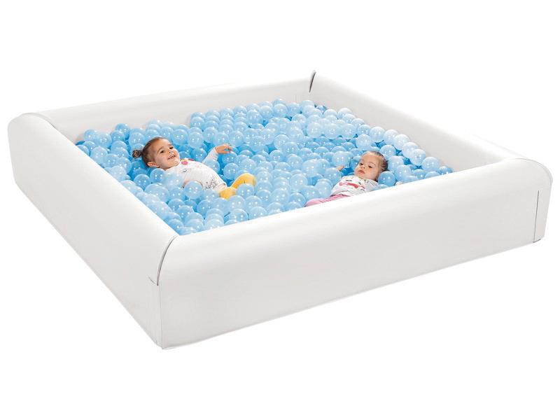 Large Pit Ball Pool - louisekool