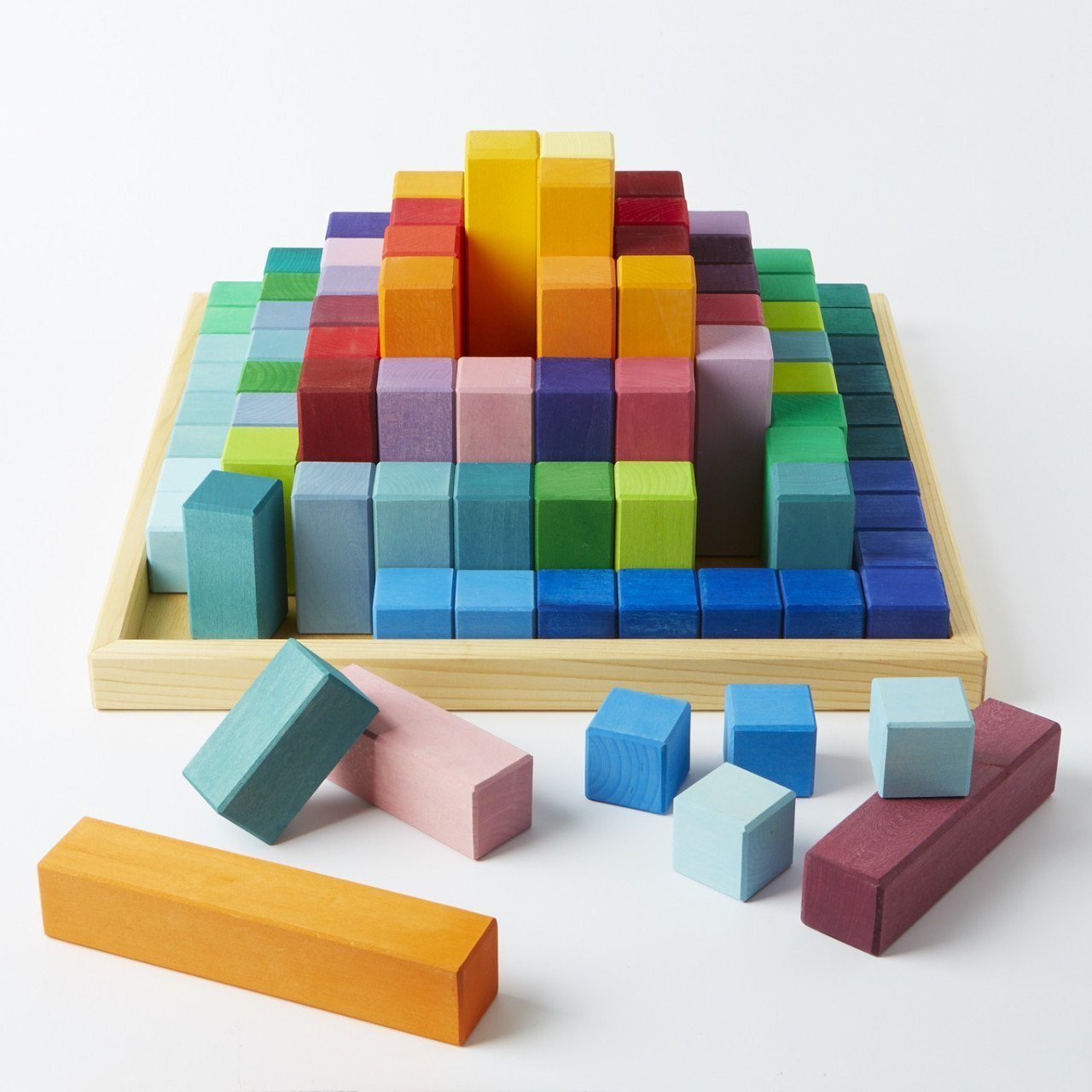 Large Stepped Pyramid - louisekool