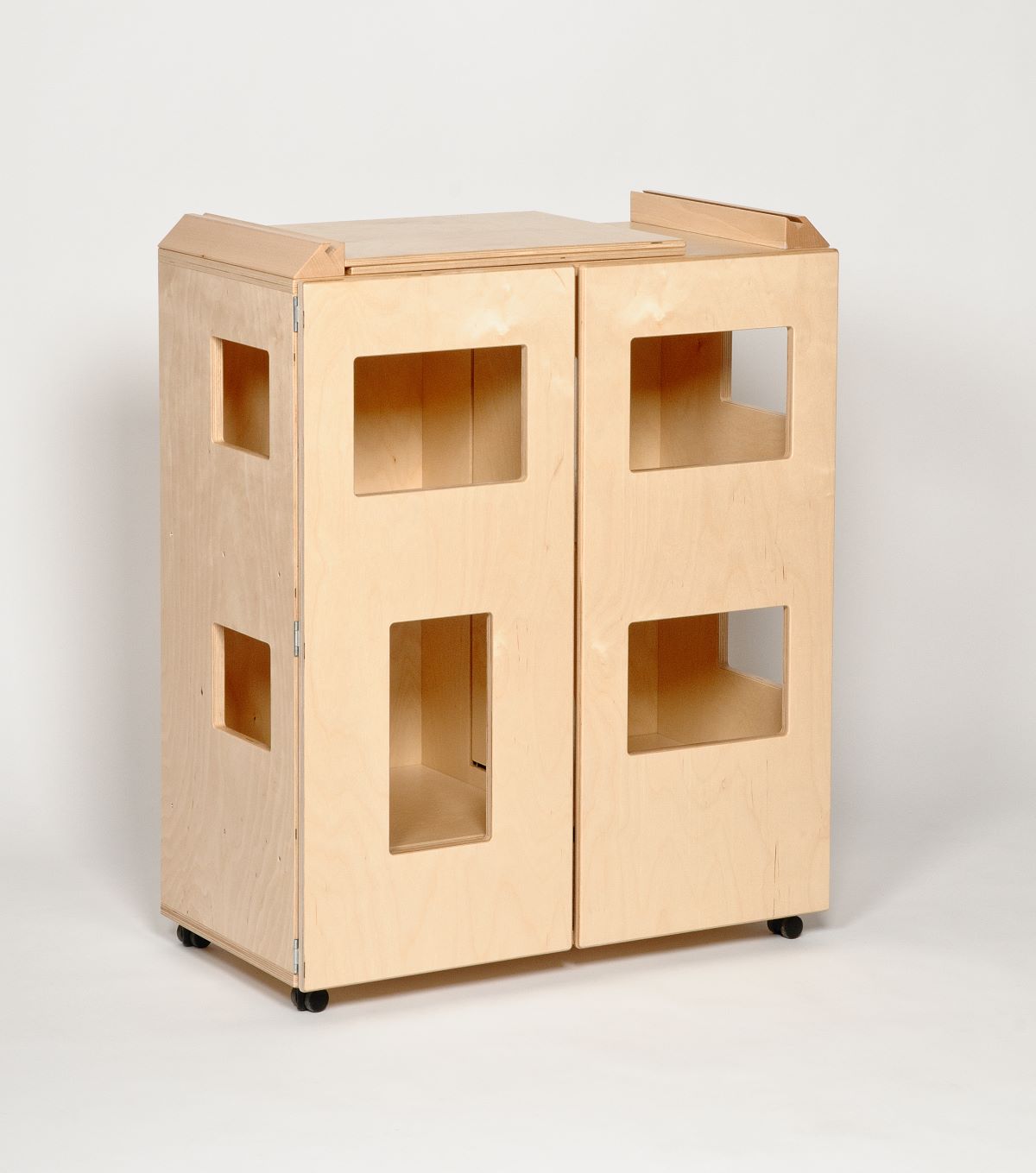 Lifesize Doll House and Furnishings - louisekool