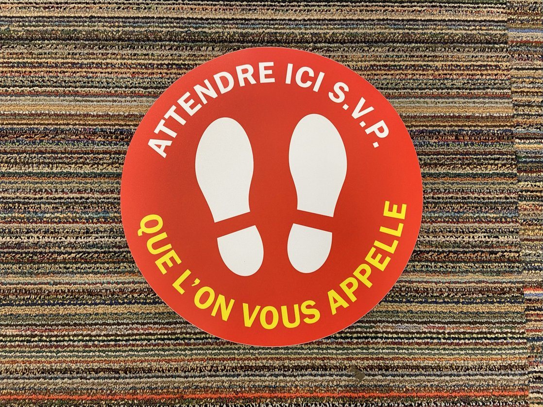 Social Distancing Floor Sticker Français - louisekool