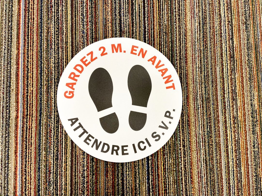 Social Distancing Floor Sticker French - White - louisekool