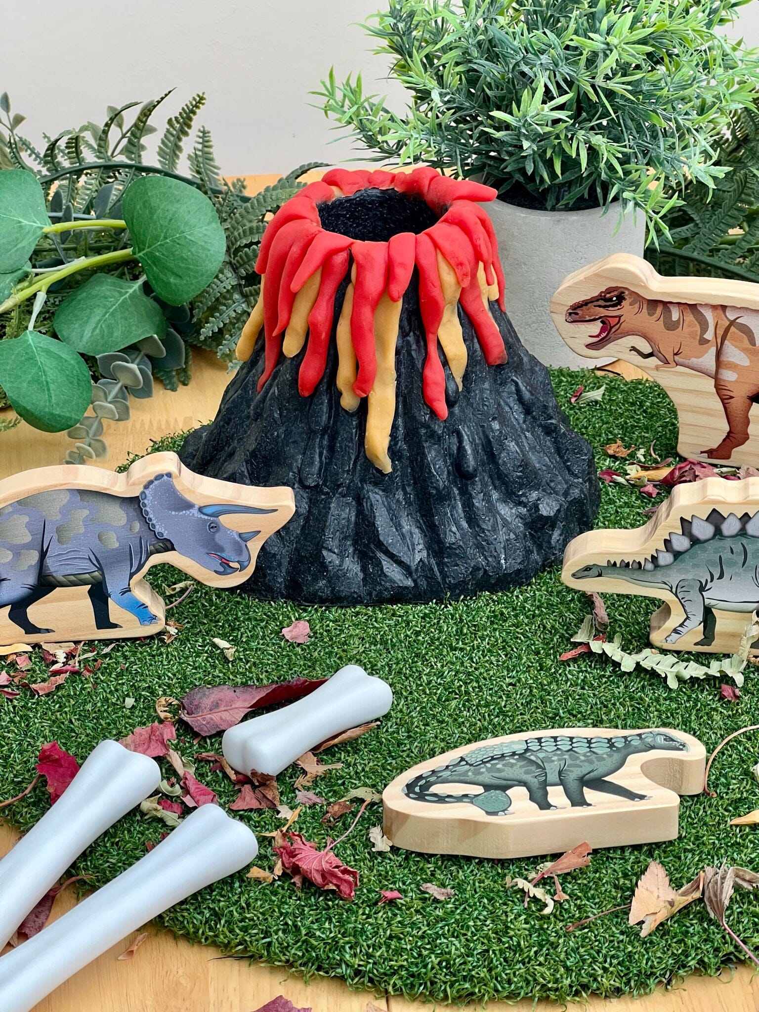 Volcano And Dinosaur Set - louisekool