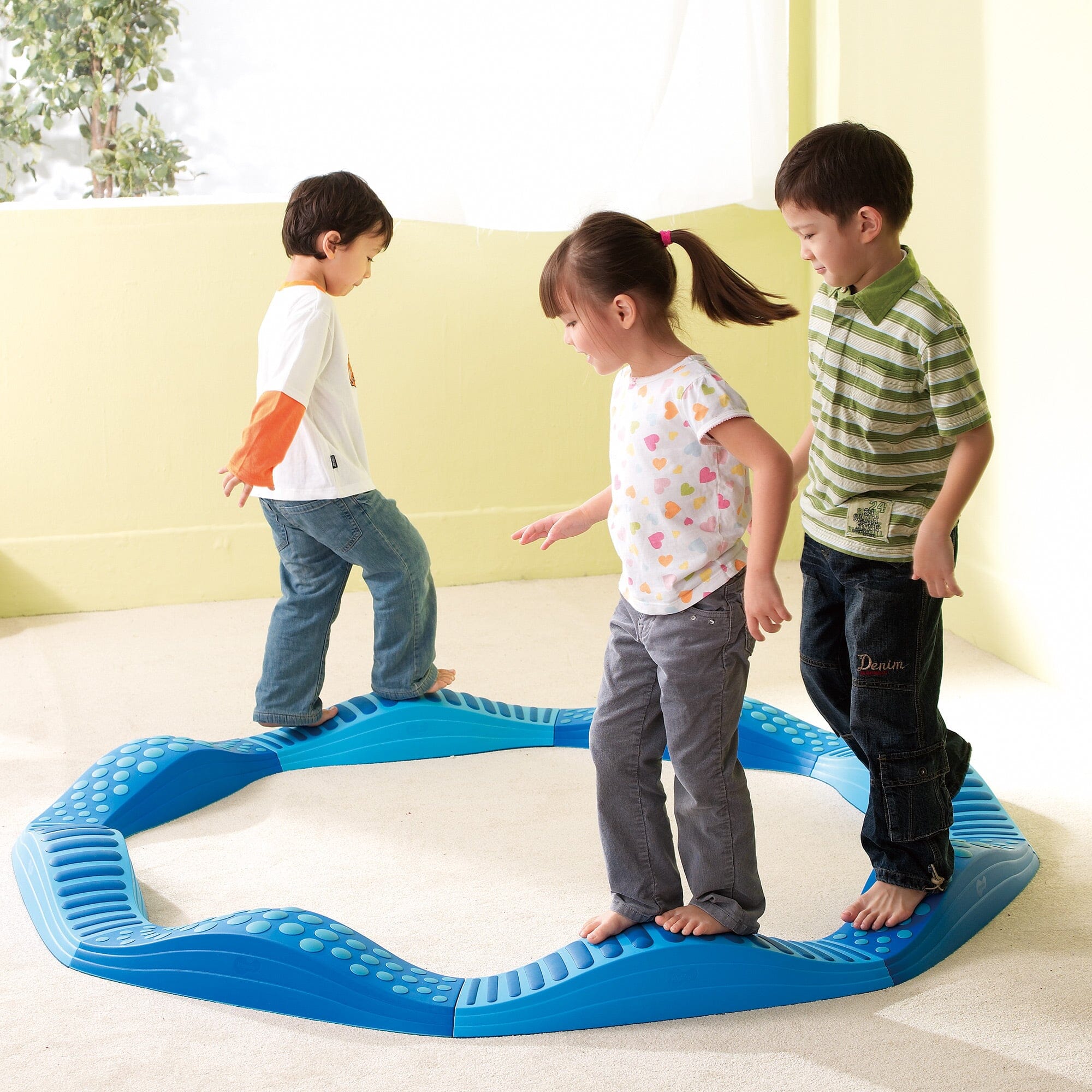 Wavy Tactile Path - louisekool