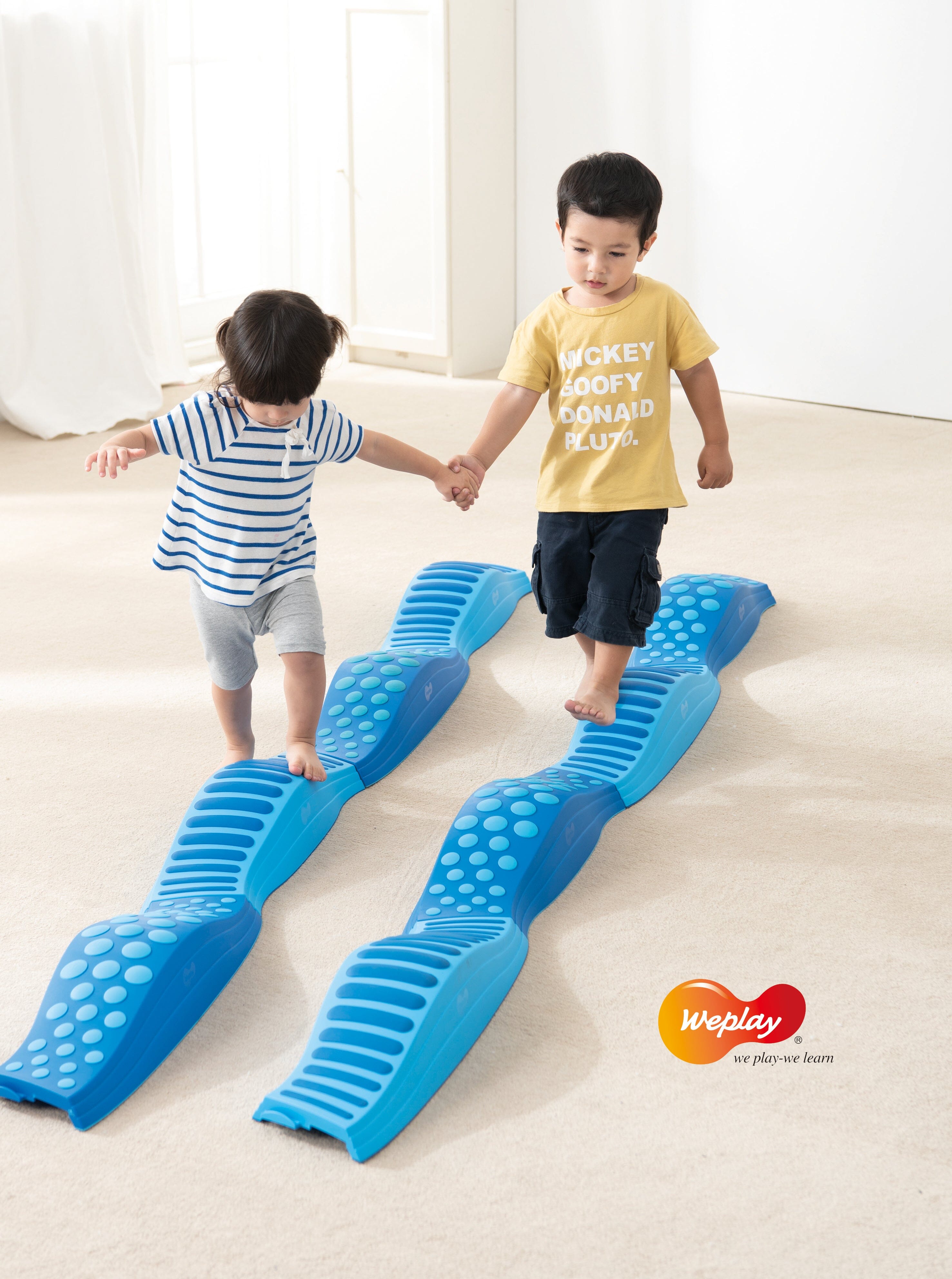 Wavy Tactile Path - louisekool