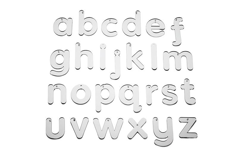 Mirrored Letters - 26 Pieces - louisekool