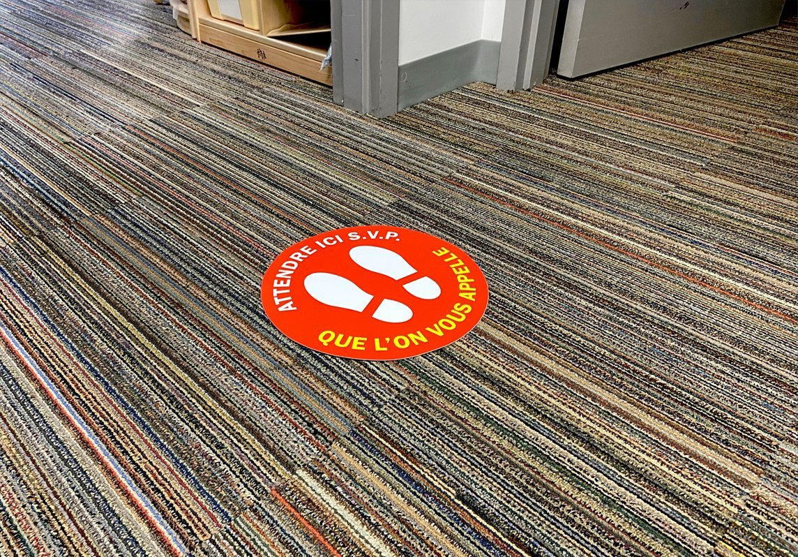 Social Distancing Floor Sticker Français - louisekool